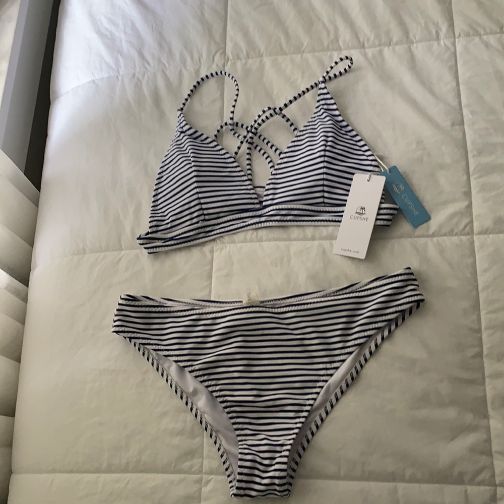 NWT Cupshe striped bikini